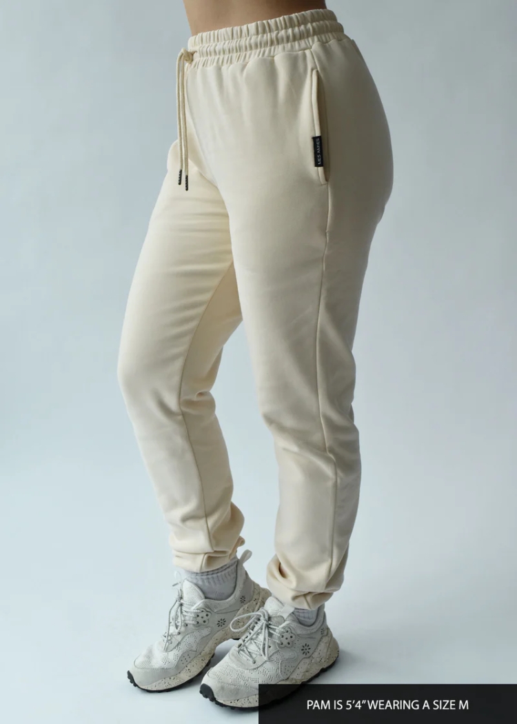 Color-Matching Tips for Essentials Sweatpants and 1977 Essentials Hoodie