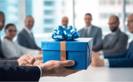 What Makes a Corporate Gift Luxurious? Insights from Dubai’s Gifting Experts