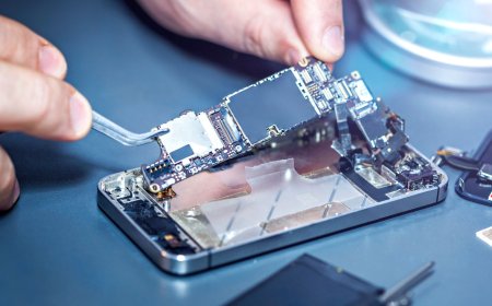 DIY vs. Professional Phone Repair: What’s the Best Choice?
