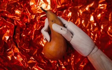 Navigating Intimacy: Tips for Strengthening Emotional and Physical Connection