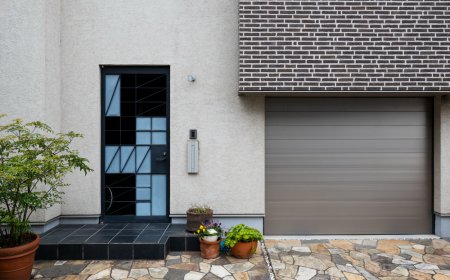 How Garage Door Replacement Can Boost Your Cape Coral Property Value