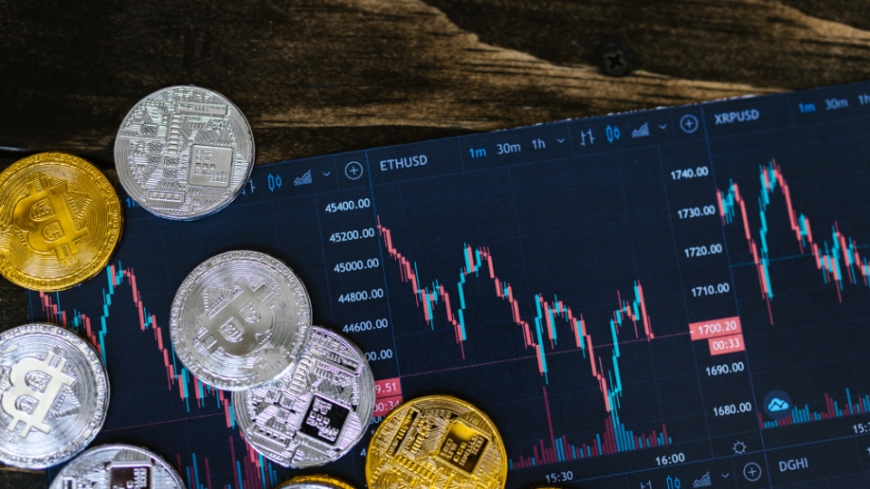How Forex Brokers in Singapore Handle Risk Management for Local and Global Clients