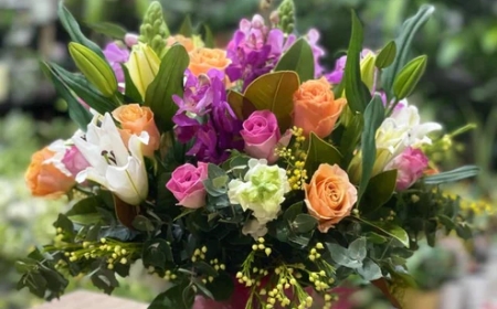 How to Send a Thoughtful Surprise with Flower Delivery in Parkville