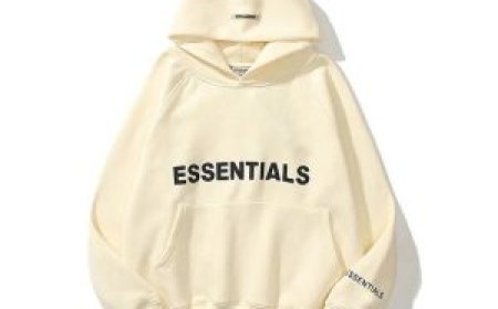 Essentials Hoodie: A Must-Have for Casual Outfits