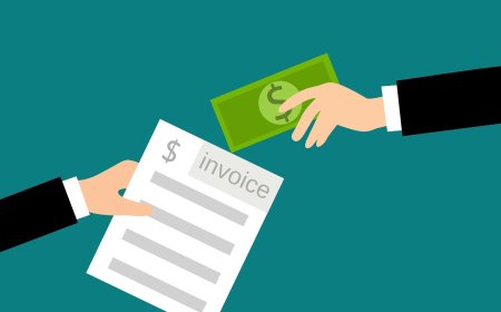 Why Freelancers Should Always Use an Invoice Generator