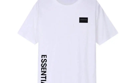 Essentials Hoodie The Perfect Blend of Style and Comfort