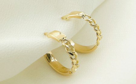 Solid Gold Earrings: Timeless Elegance for Every Style