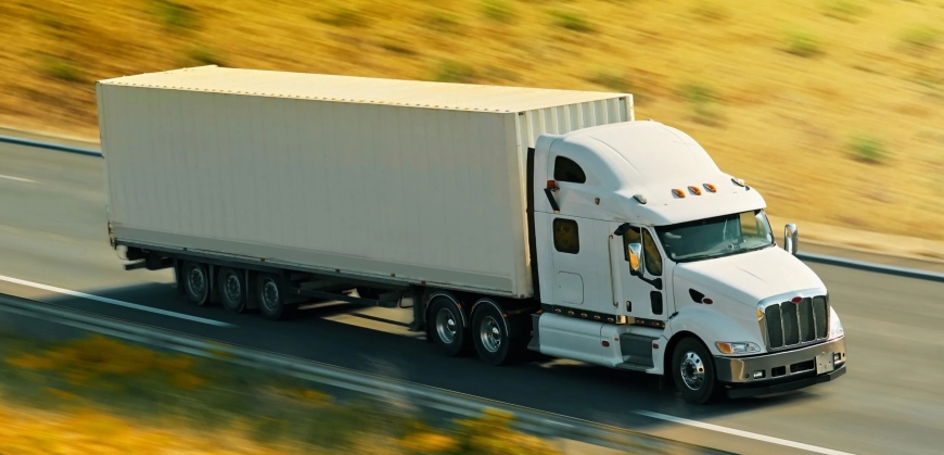 Why Long Haul Trucking Powers Canadian Logistics