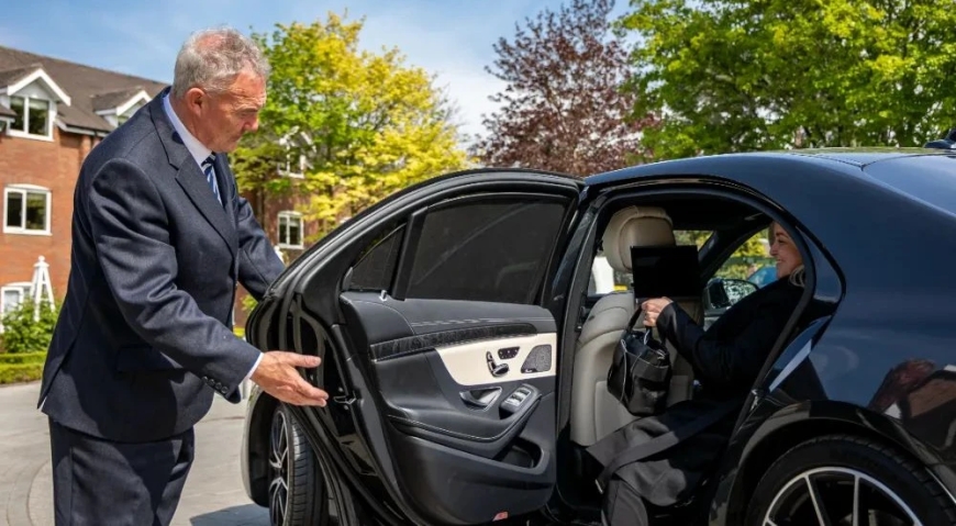 Why Hiring a Private Chauffeur at Heathrow Airport is a Game-Changer for Travelers