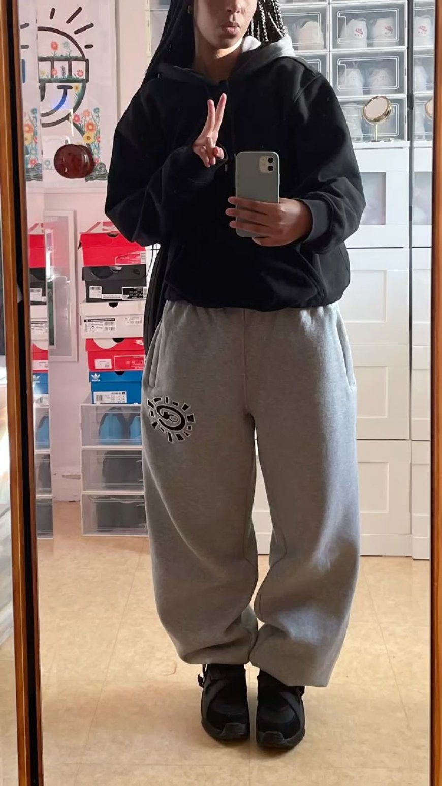 Adwysd Tracksuit: The Ultimate Blend of Style and Comfort"