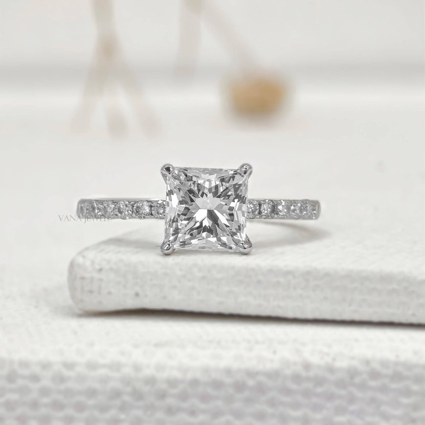 Engagement Ring Shopping? Here’s Why Everyone’s Talking About Lab Diamonds