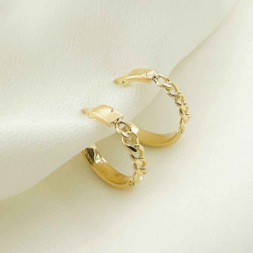 Solid Gold Earrings: Timeless Elegance for Every Style