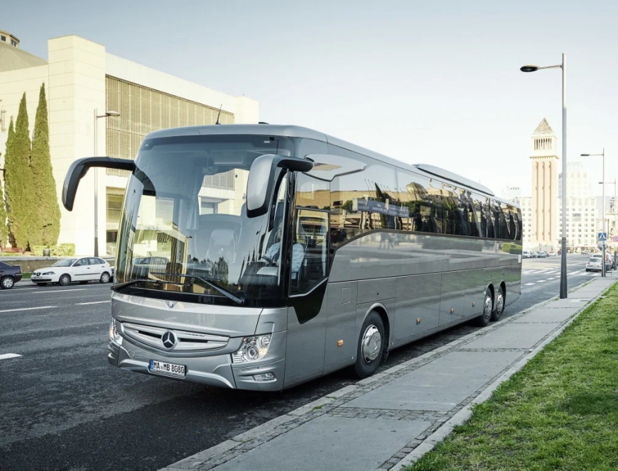 The Easiest Way to Move with a Larger Group in a 50 Seater Coach